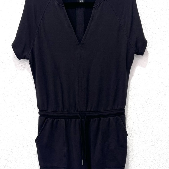 Athleta balance Black V-Neck Romper M - Picture 8 of 11